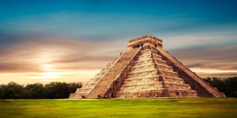 cultural heritage mexico chichen itza archeology pyramid